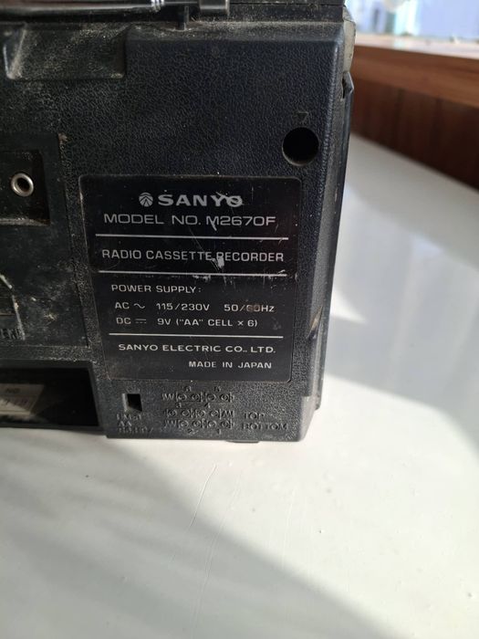 Портативна касетна магнітола Sanyo M2670F