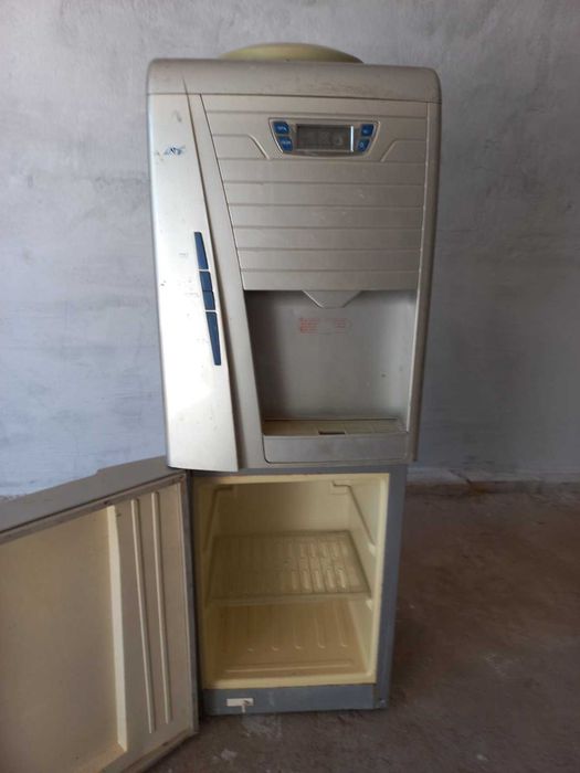 Продам кулер для води LAMB (неробочий, на деталі)