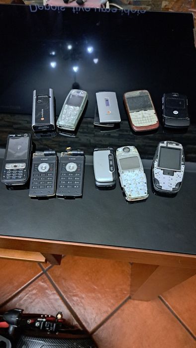 Vendo esses material informática  com esses telemóveis