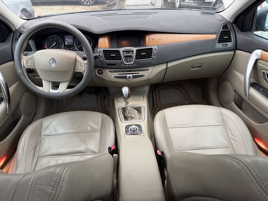 Renault Laguna III/2008r/initiale paris/panorama/biksenon/nawi/skóry