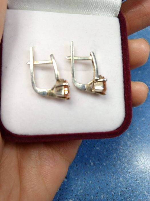 Срібні з золотою вставкою сережки