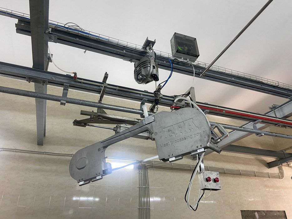 Стрічкова пила EFA SB 287E
для розпилювання туш свиней. Полутуш. Пила.