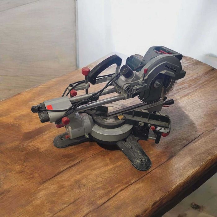 Metabo KGS 254 M Ukośnica