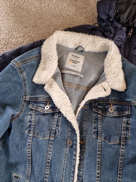 Lote de Roupa tamanho S e sapatilhas