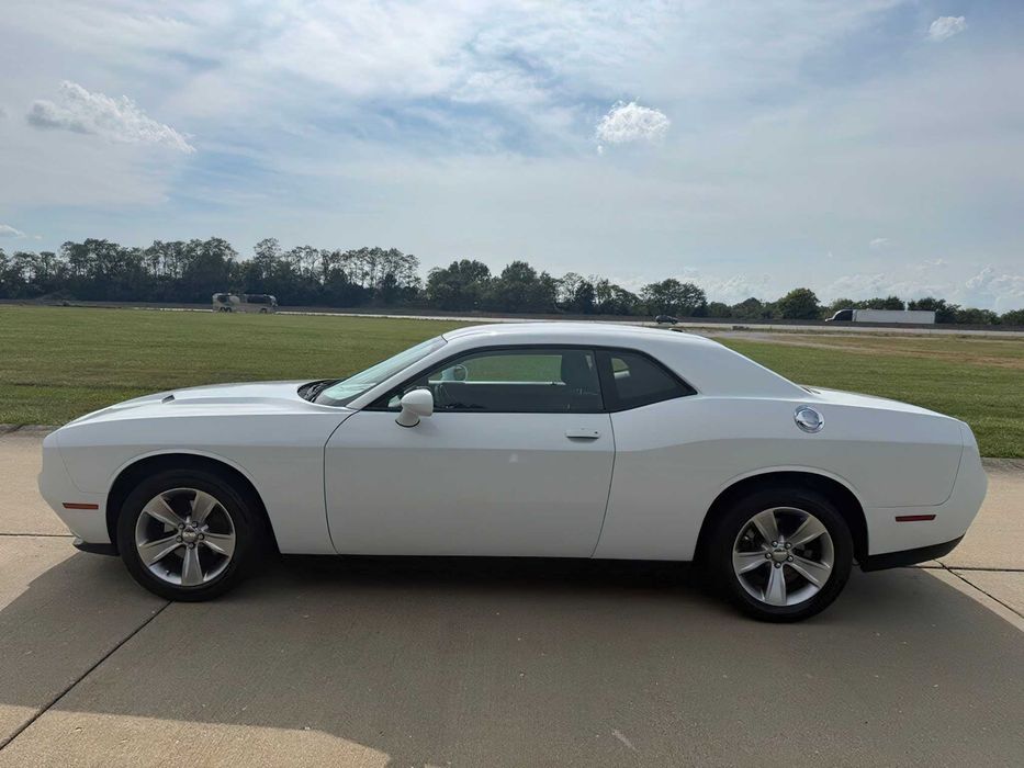 Dodge Challenger      2017