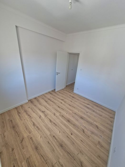 Apartamento Azambuja com 70 m²  a estrear.