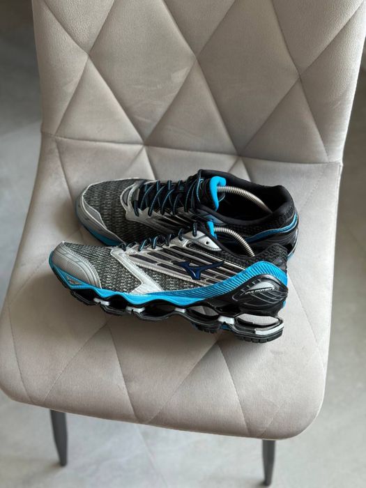 Чоловічі кросівки Mizuno Wave Prophecy 5: 000 Кроссовки - Main Image