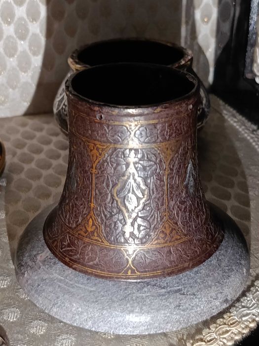Base Castiçal Mameluco XIV 9 cm Peça de museu Ferro Cobre Prata e Ouro