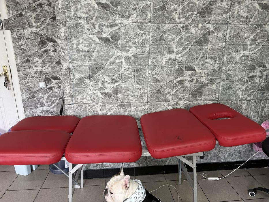 Продам кушетку для салона краси