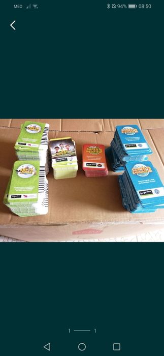 Centenas de cartas coleccionáveis