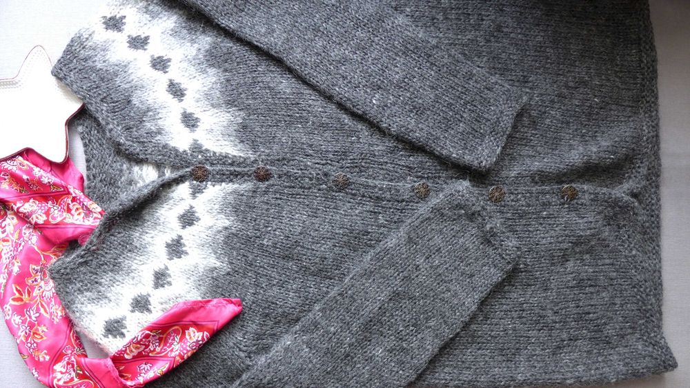 Wełniany ISLANDZKI SWETER rozpinany kardigan S 36 M 38 handmade WEŁNA