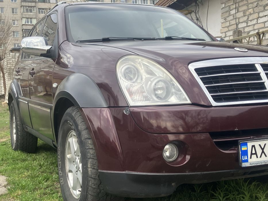 Rexton 2.7 2009 автомат