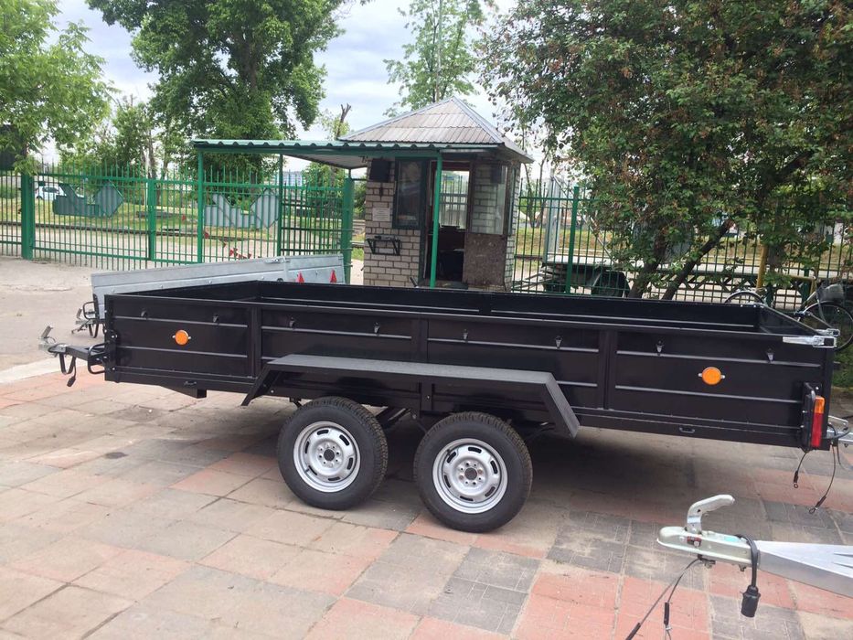 Легковой двухосный прицеп Лев 380