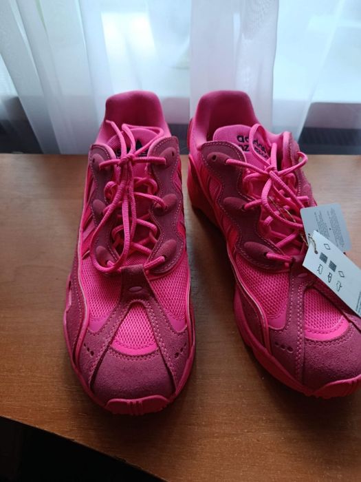 Кросівки Adidas OZWEEGO Pink