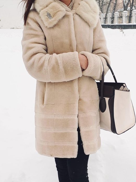 Шубка женская мутон.