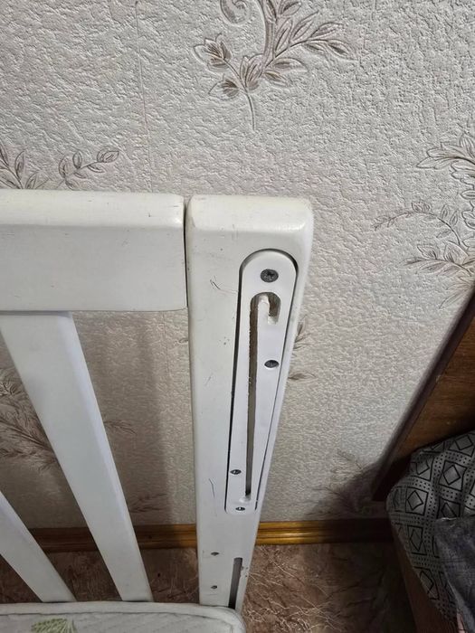 Дитяче ліжечко кроватка