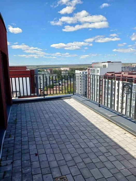 Здана дворівнева квартира з терасою в центрі ЖК Княгинин