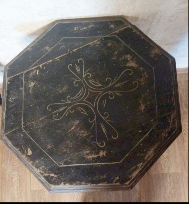 Карточный столик под реставрацию .