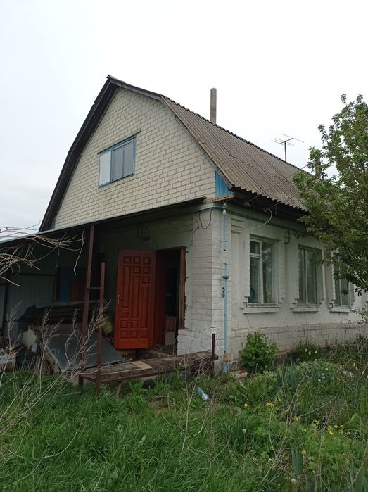 Будинок зі всіма комунікаціями. Поряд річка Десна. Село Локнисте.