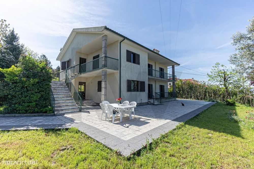 Moradia com terreno de 6252 m2 com potencial para construção - oportun