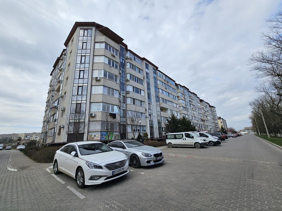Продам двухуровневую квартиру в новом доме. Пригород Черноморска