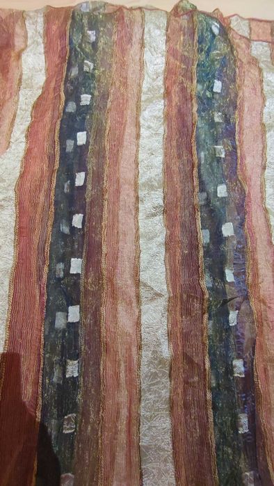 Conjunto de cortinados e 4 almofadas