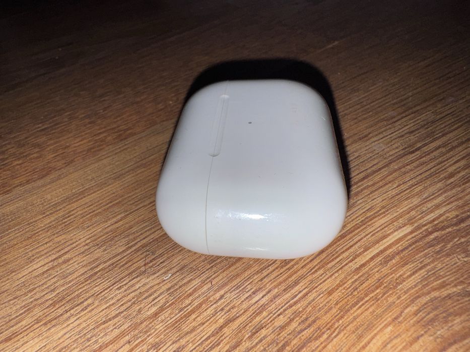 Apple AirPods Pro 1 generation with MagSafe Case