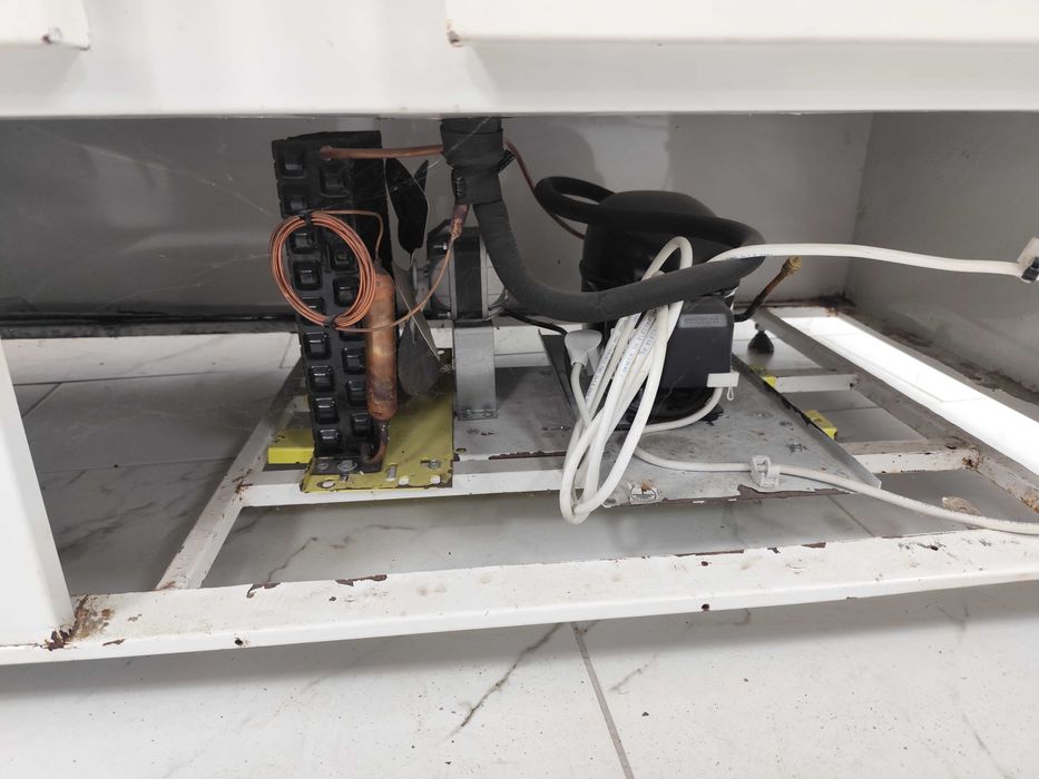 Холодильна вітрина