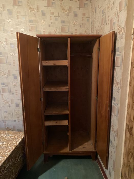 Продам меблі в доброму стані тахта шафа крісло