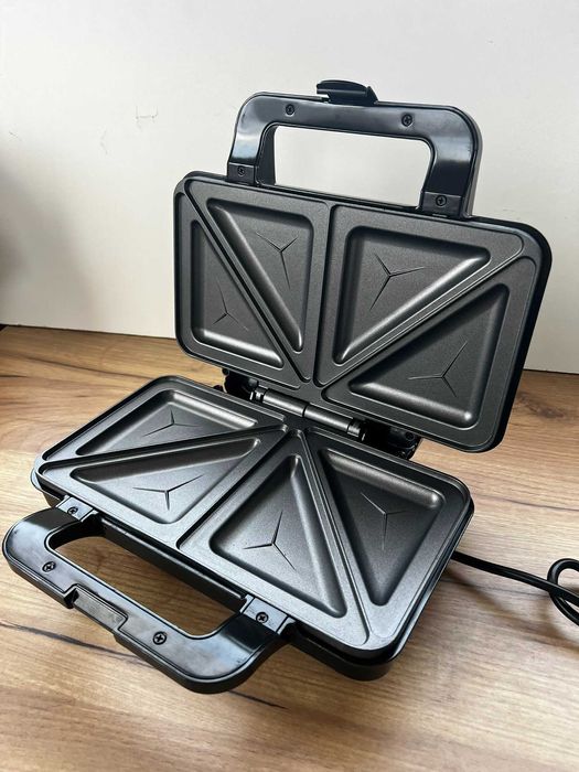 Opiekacz Bestron ASM90XLTG srebrny/szary 900 W