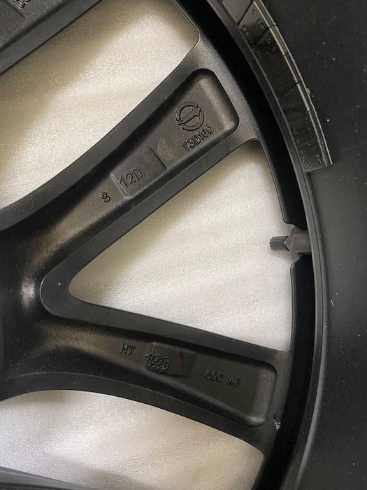 Колісний диск R21 Arachnid Tesla Model S Plaid NEW