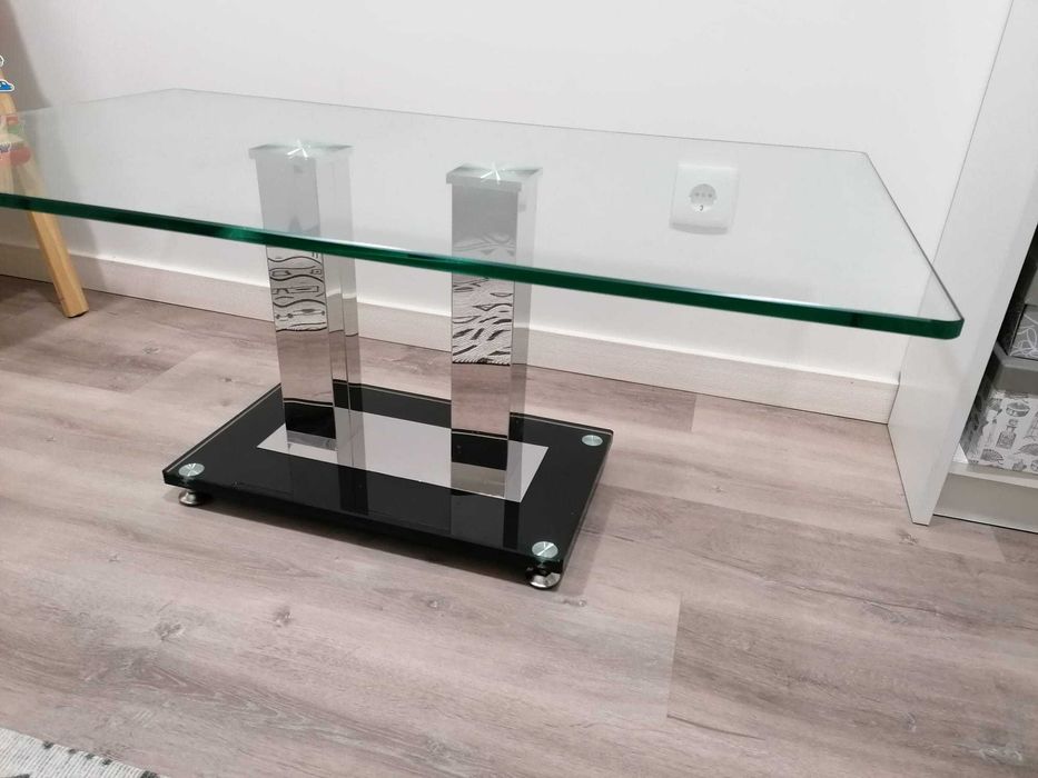Mesa de centro em vidro