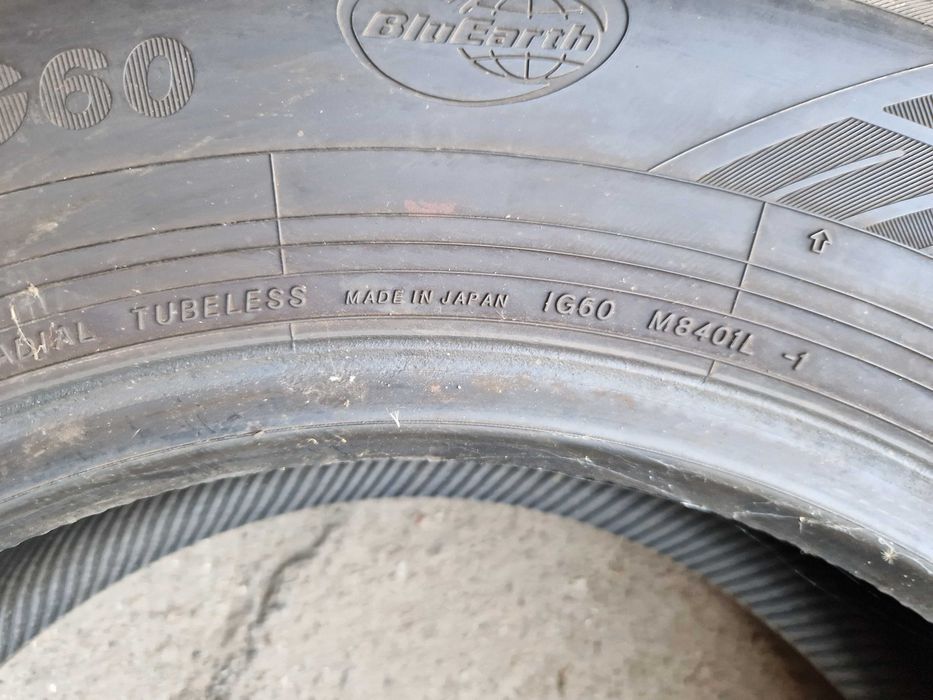 шини зима 215 65 R16 Yokohama Ice Guard IG60