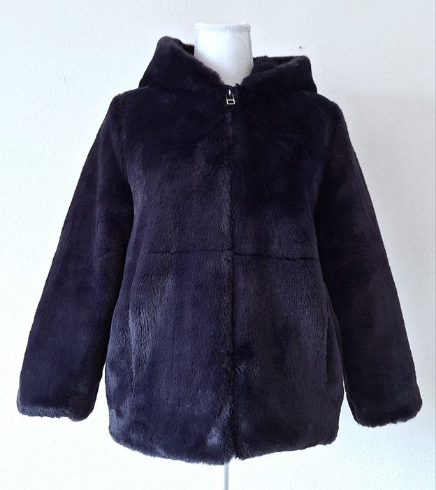 Casaco com pelo azul (Zara)