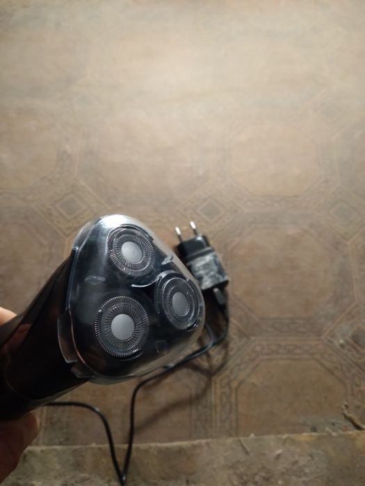 Бритва електрична з тримером Grunhelm GHS-306