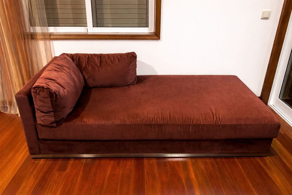 Sofá Chaise Longue em Veludo