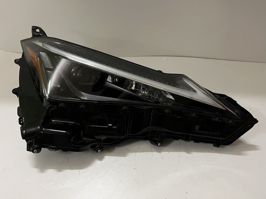 Фара права Lexus UX 2019 2020 2021 2022 2023 темна америка