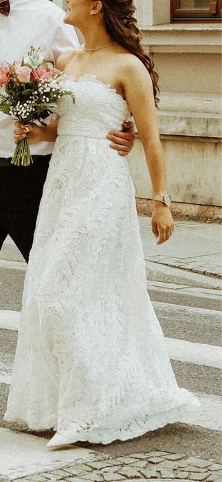 Gorsetowa Suknia ślubna biała dluga