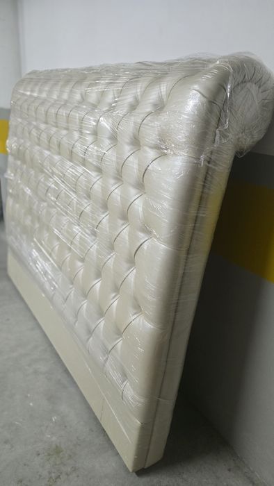 Button-Tufted Headboard64585466135298122