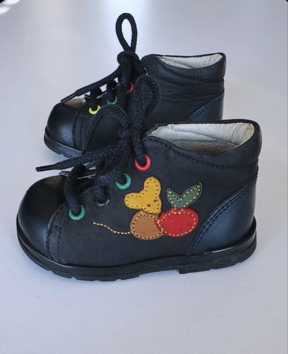 Взуття на весну Pom D'api  Jacadi  Robeez Zara