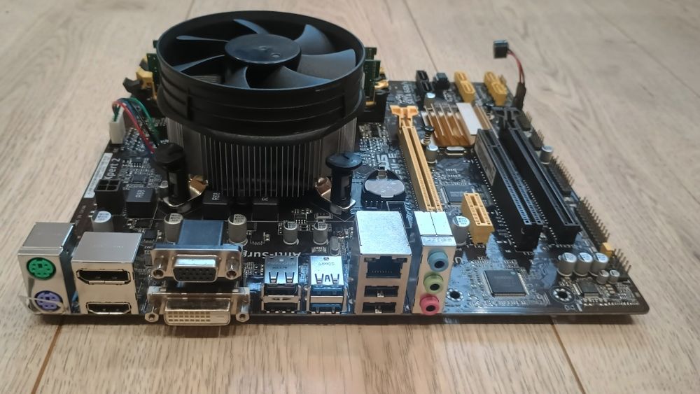 Мат.плата asus b85m-e + i5 4590+8gb ddr3