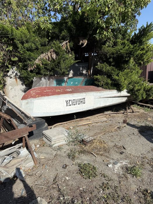 Лодка Южанка с документами