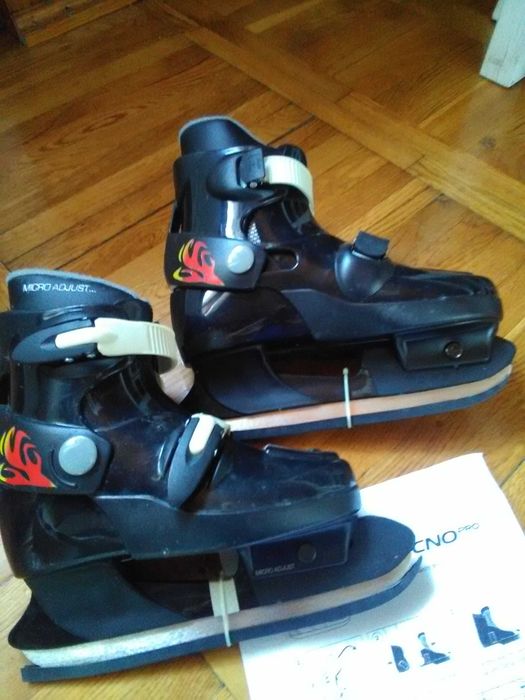 Łyżwy firmy TECNO PRO  regulowany rozmiar 33-36 . Nowe .