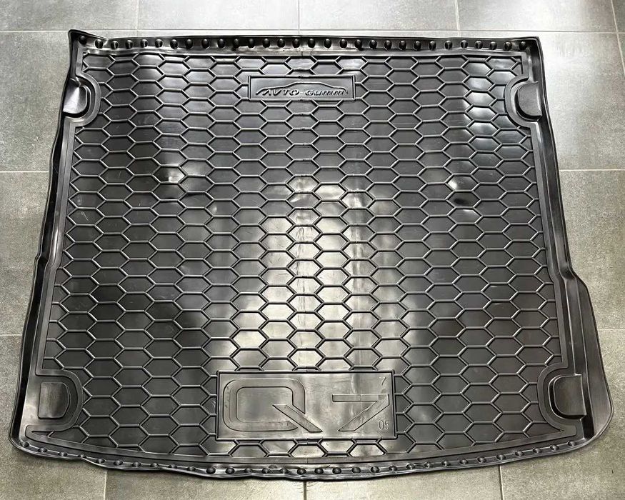Коврик у багажник  Ауді\ Audi Q7\ Q5\ e-tron\ Q3\ Avto-Gumm