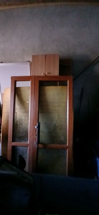 Висота 227,на 139см.Колір золотий   дуб.Рама пошкоджена.