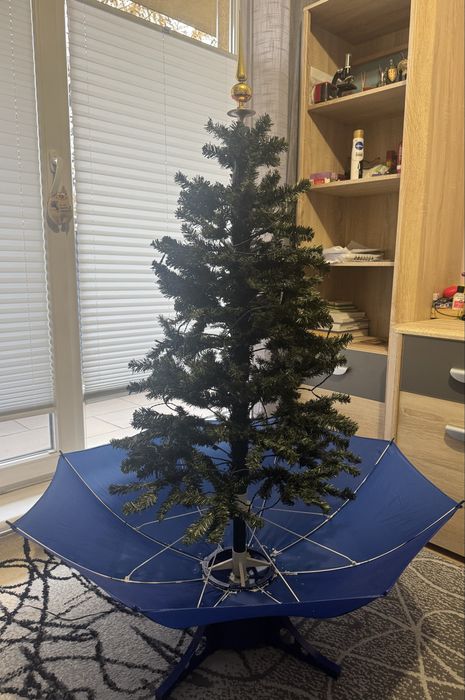 Choinka ze śniegiem