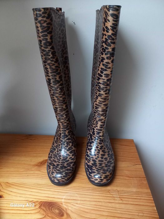 Kalosze damskie na obcasie. Wzór w panterkę. Rozm. 39