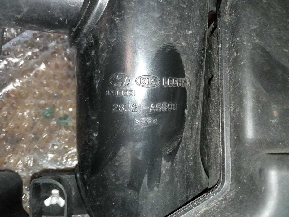 Резонатор повітря Kia Ceed 12-18 1.4D Кіа Сід 28220-A5800 28221-A5800