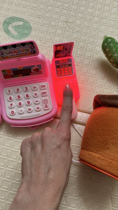 Іграшки дитячі та конструктори магнітні -6 шт