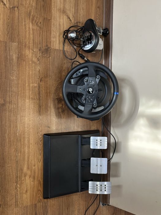 Kierownica Thrustmaster T300 + shifter